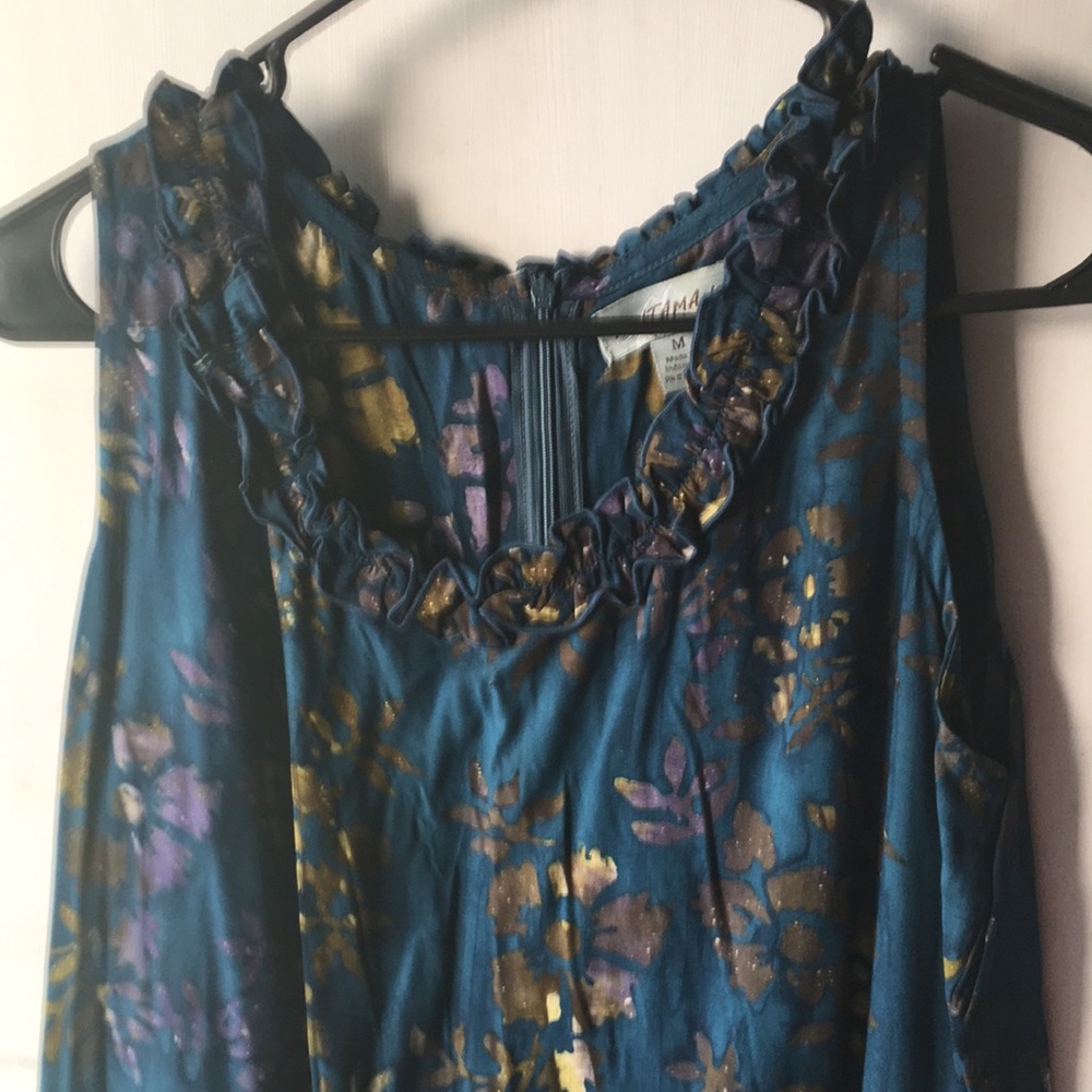 Sleeveless dress
